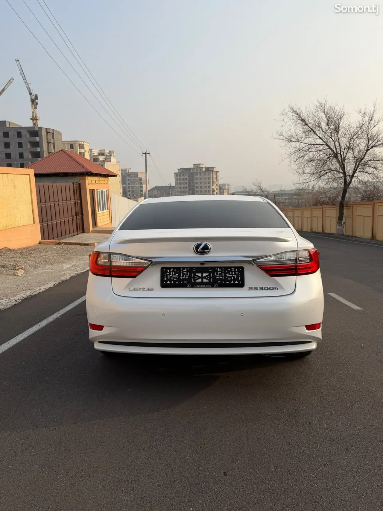 Lexus ES series 2016 · 3.0 AT