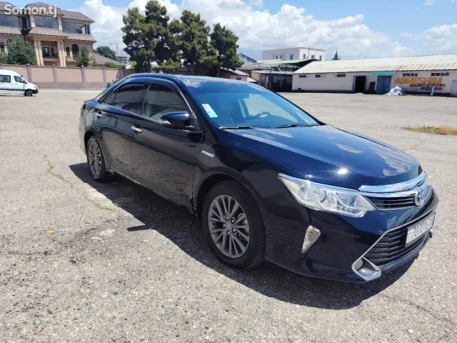 Toyota Camry 2015 · 2.5 AT