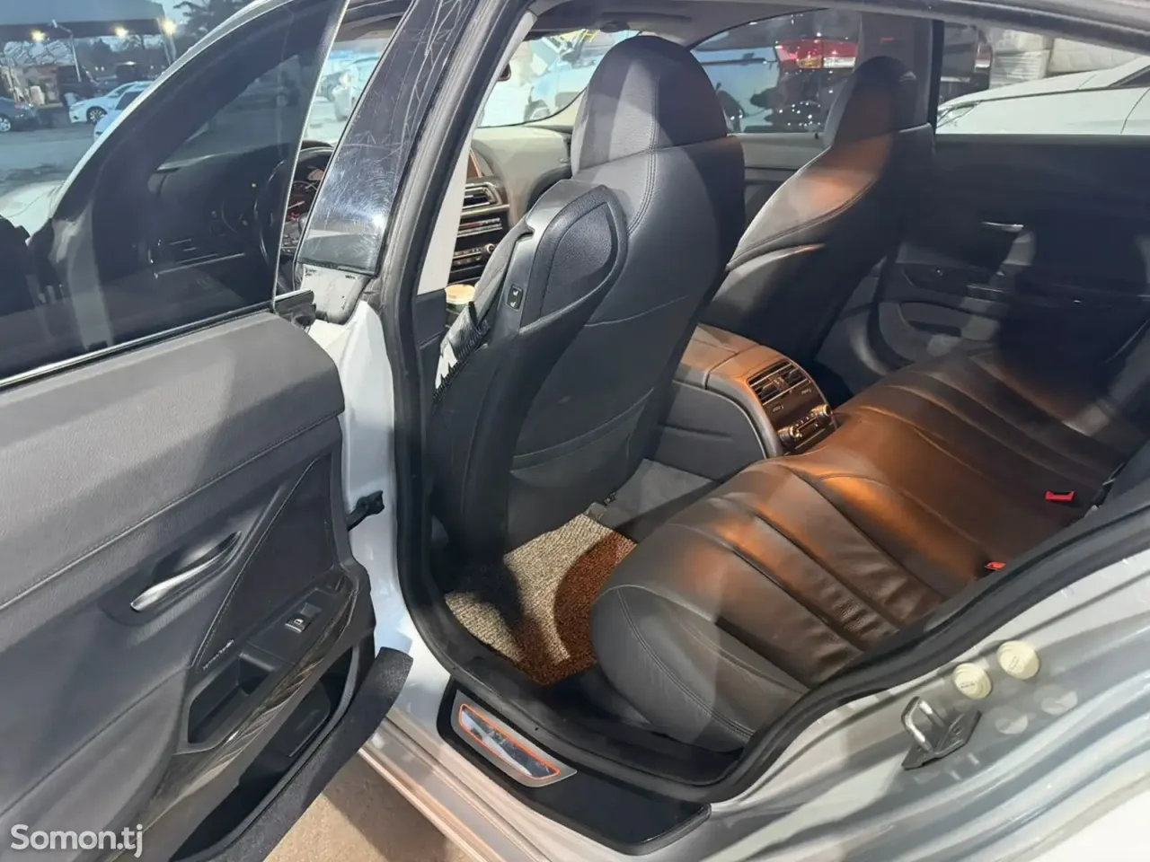 BMW M6 2014 · 4.0 AT