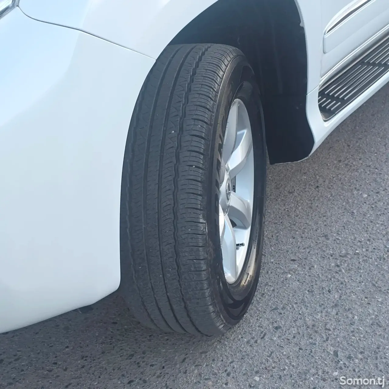 Lexus GS series 2010 · 4.6 AT