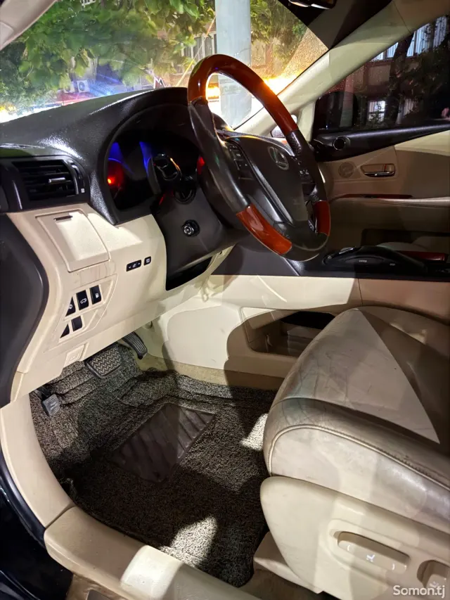 Lexus RX series 2012 · 3.5 AT