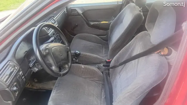 Opel Vectra A 1995 · 1.6 MT