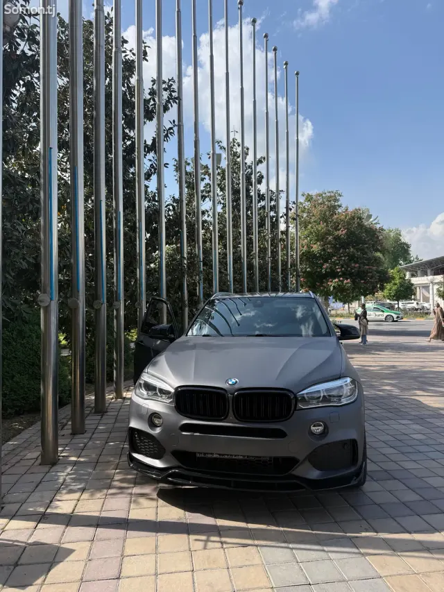 BMW X5 2015 · 3.0 AT