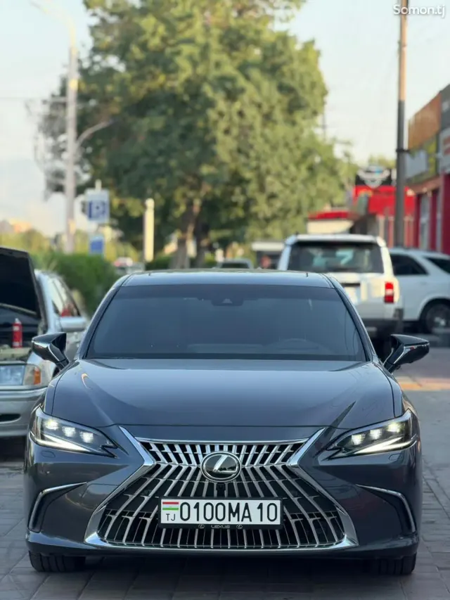 Lexus ES series 2025 · 2.5 AT