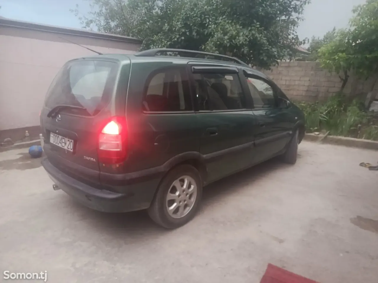 Opel Zafira 2002 · 1.6 MT