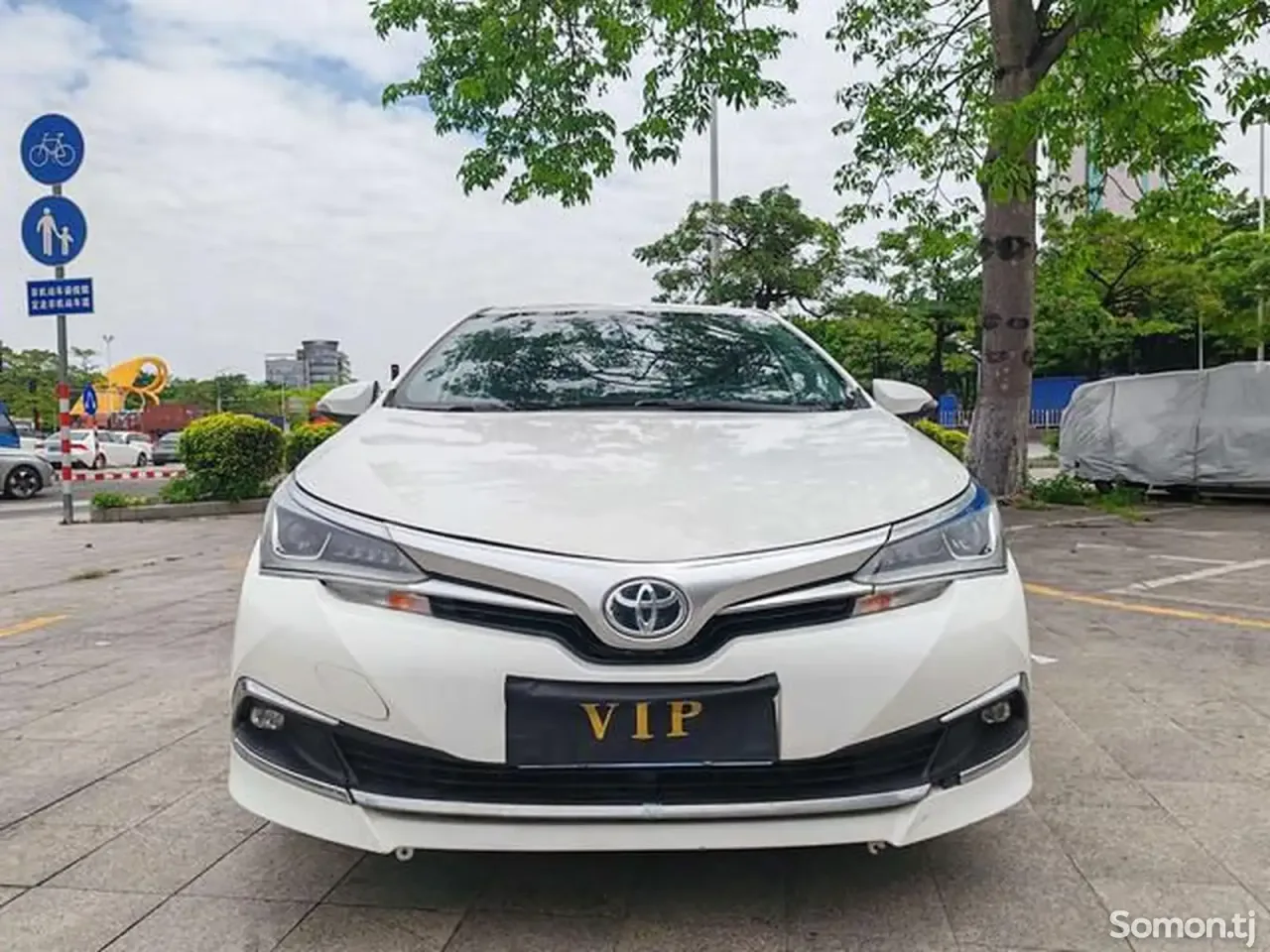 Toyota Corolla 2017 · 1.8 AT