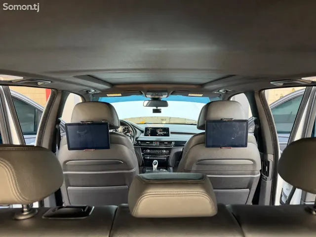 BMW X5 M 2015 · 3.0 AT