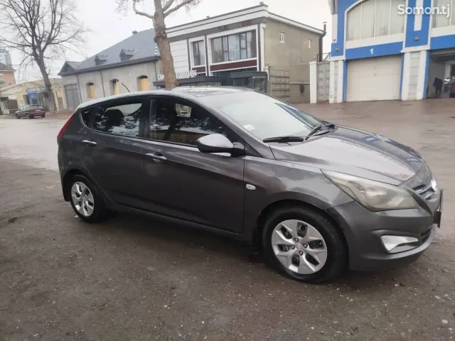 Hyundai Solaris 2016 · 1.6 MT