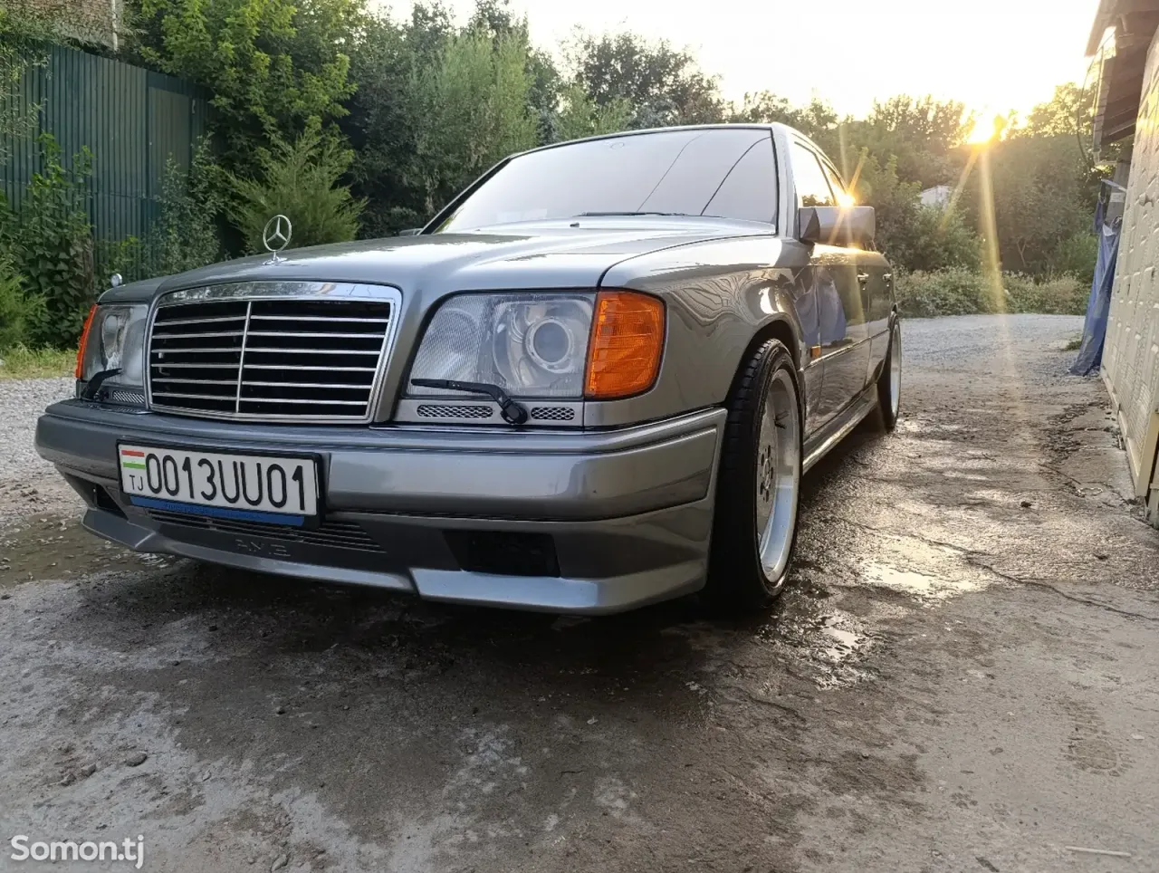 Mercedes-Benz W124 1992 · 5.5 AT