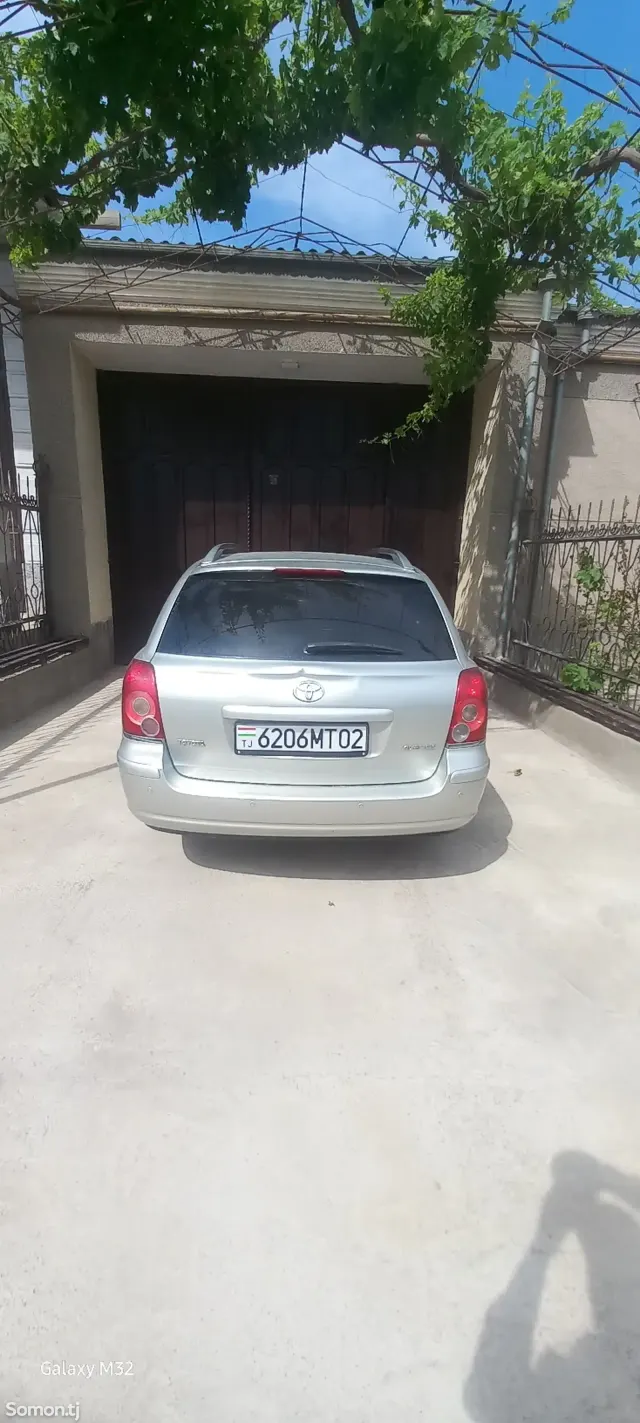 Toyota Avensis 2007 · 2.0 MT