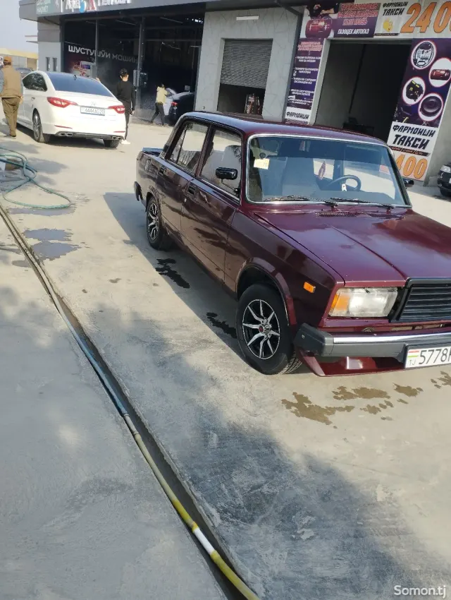 Lada (ВАЗ) 2107 2008 · 1.7 MT