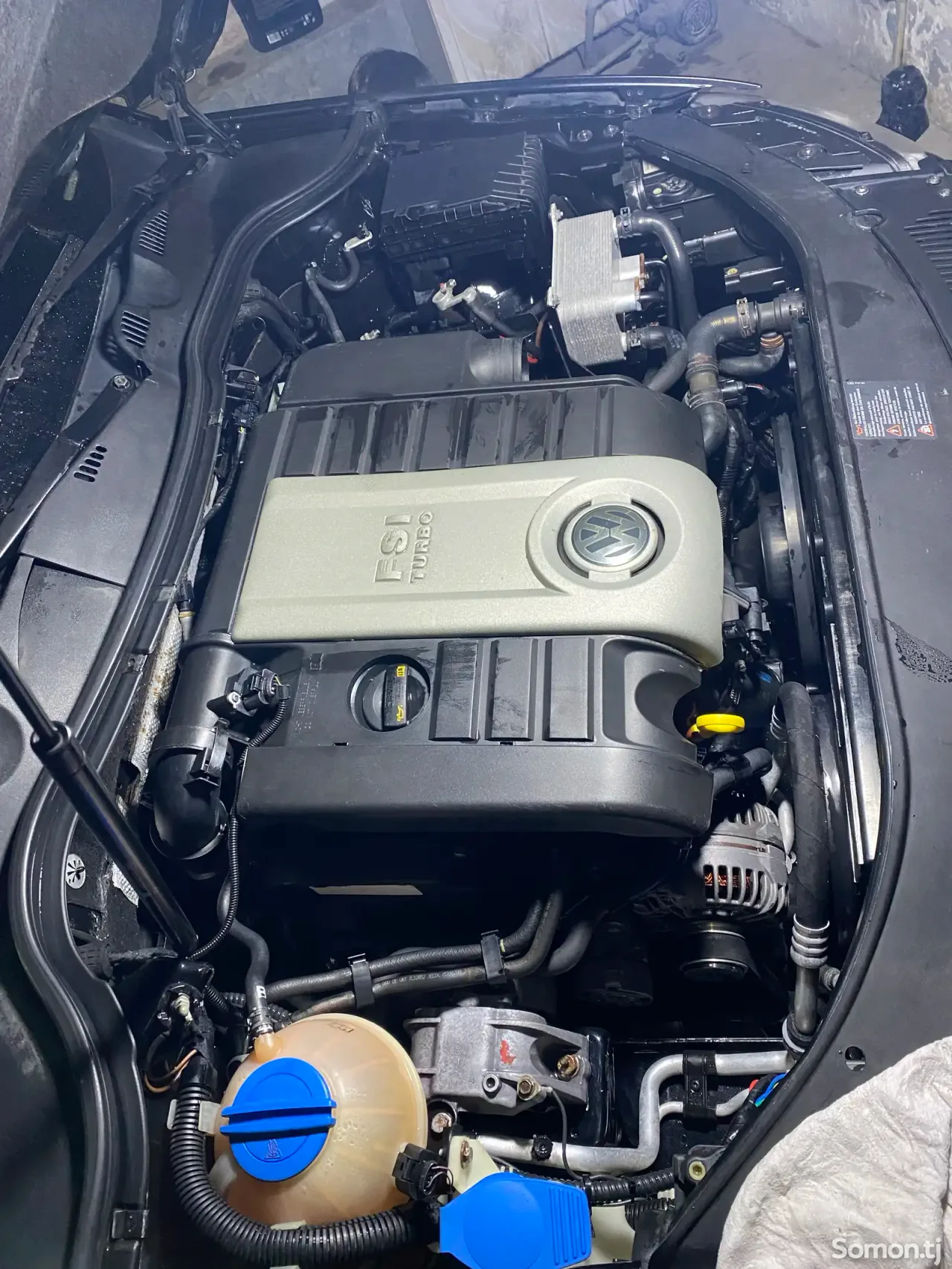 Volkswagen Passat 2008 · 2.0 AT