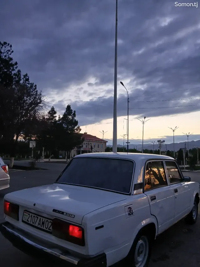 Lada (ВАЗ) 2103 2003 · 0.6 MT