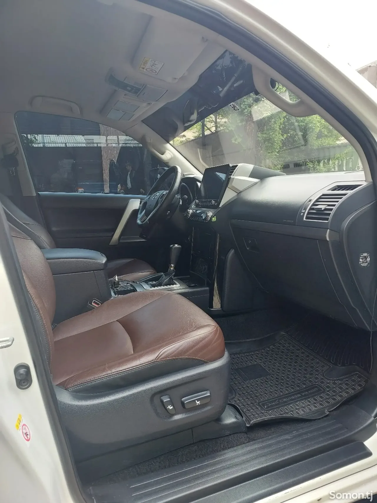 Toyota Land Cruiser Prado 2017 · 3.0 AT