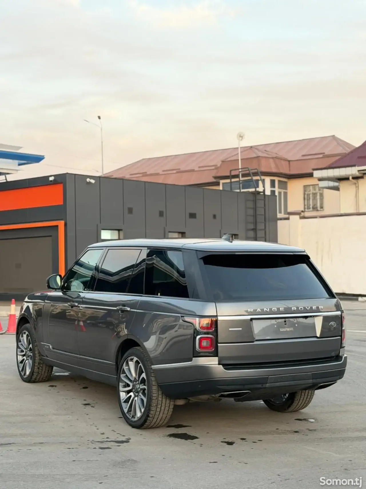 Land Rover Vogue 2018 · 5.0 AT