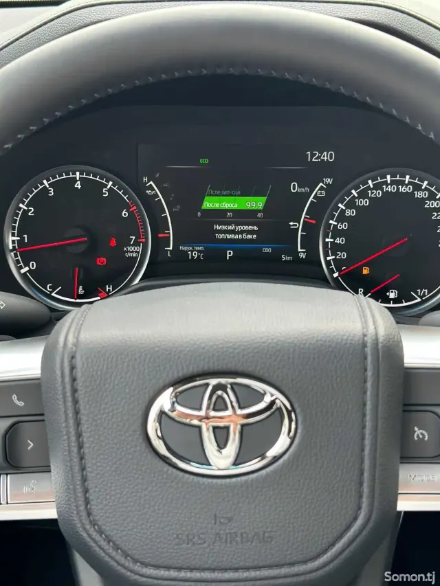 Toyota Land Cruiser 2025 · 4.0 AT
