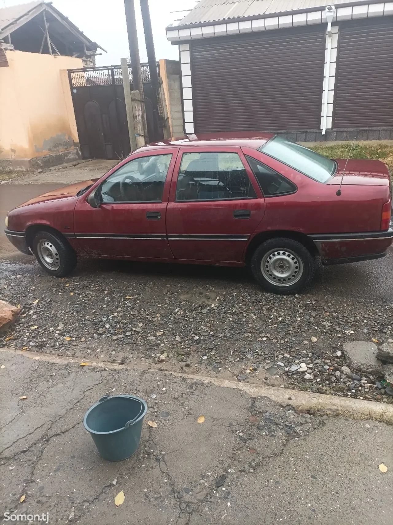 Opel Vectra A 1992 · 1.6 MT