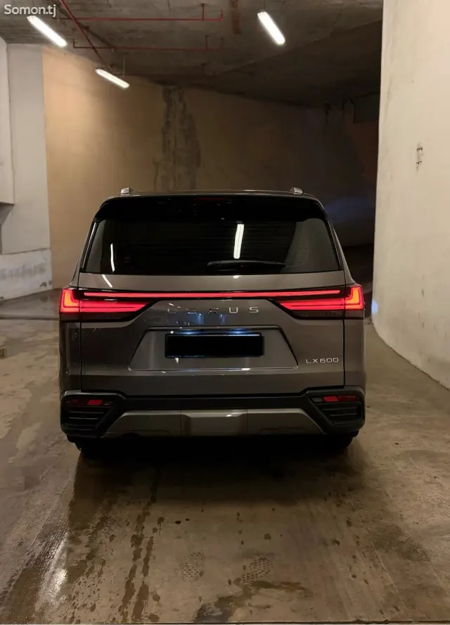 Lexus LX series 2022 · 3.5 AT
