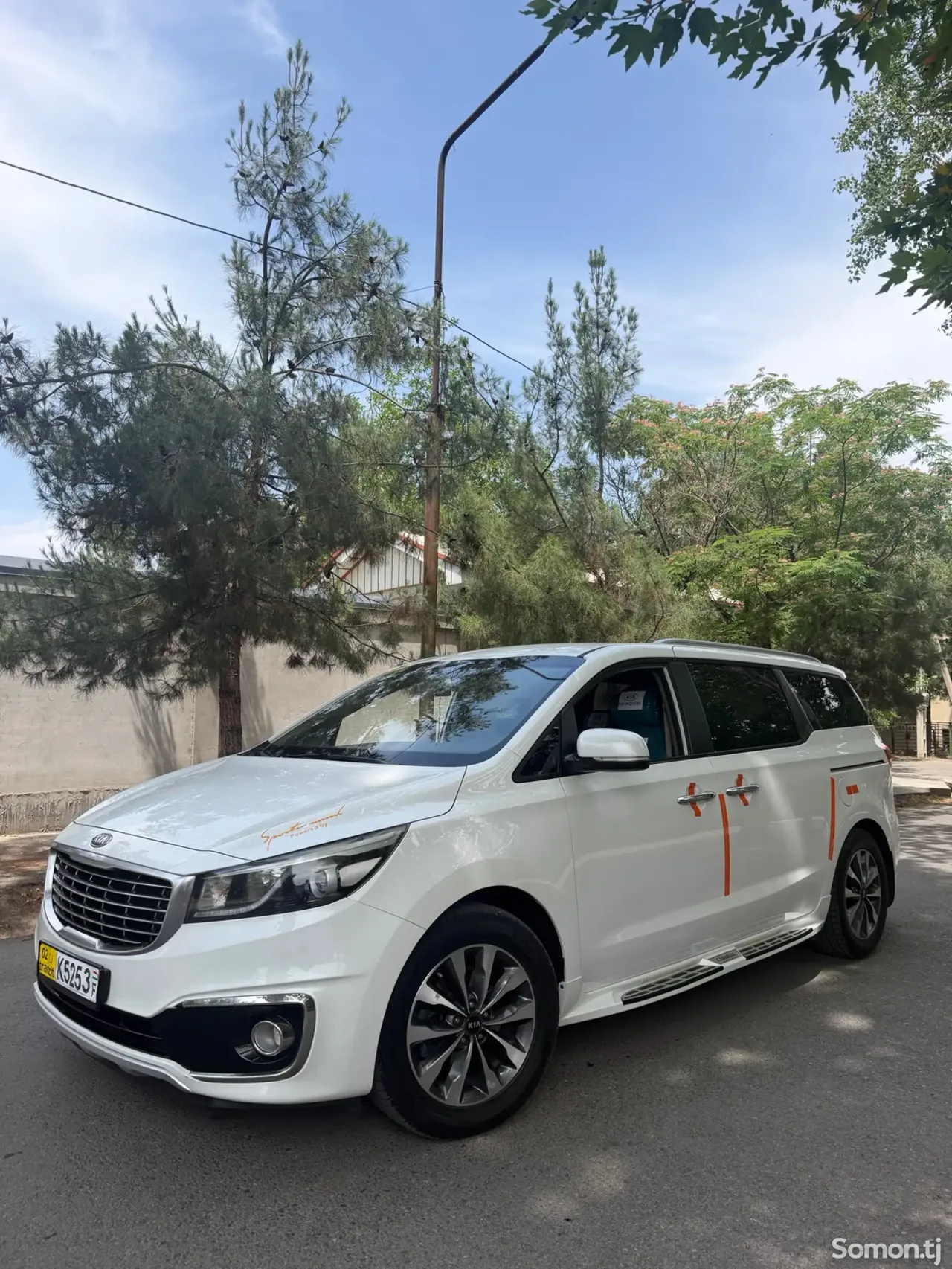 Kia Carnival 2014 · 2.2 AT