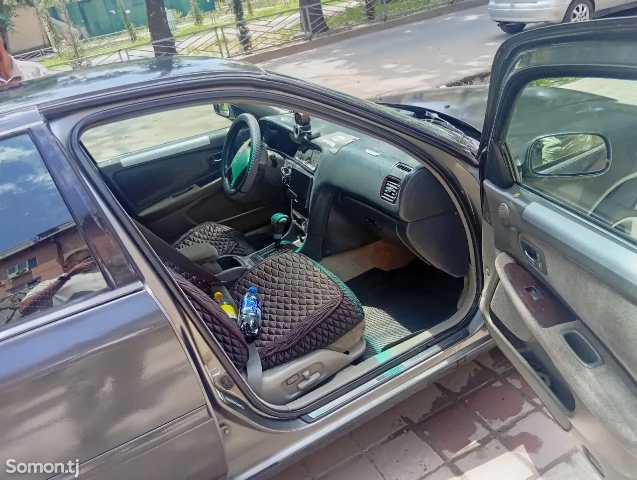 Toyota Cresta 1998 · 2.5 AT