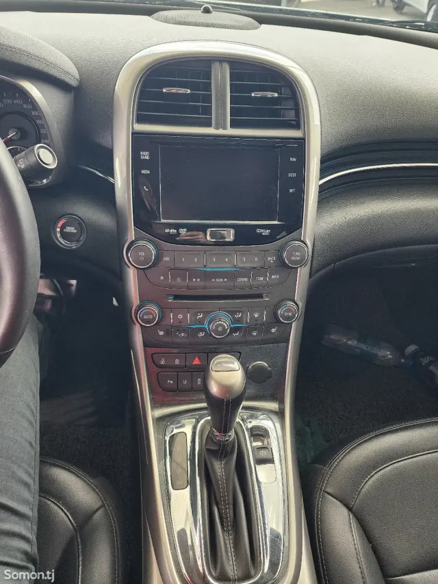 Chevrolet Malibu 2015 · 2.0 AT