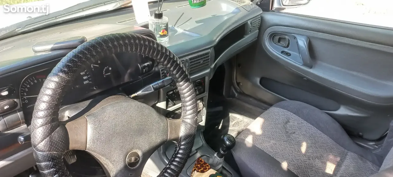 Daewoo Nexia 1996 · 1.6 MT