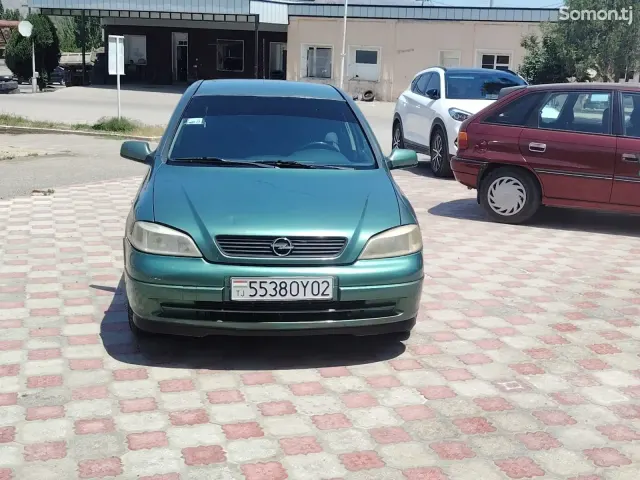 Opel Astra G 1999 · 1.6 MT