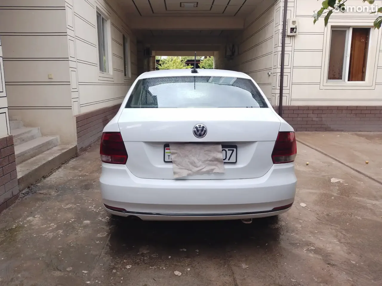 Volkswagen Polo 2017 · 1.6 MT