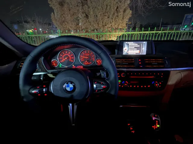 BMW 3 series 2015 · 2.0 AT
