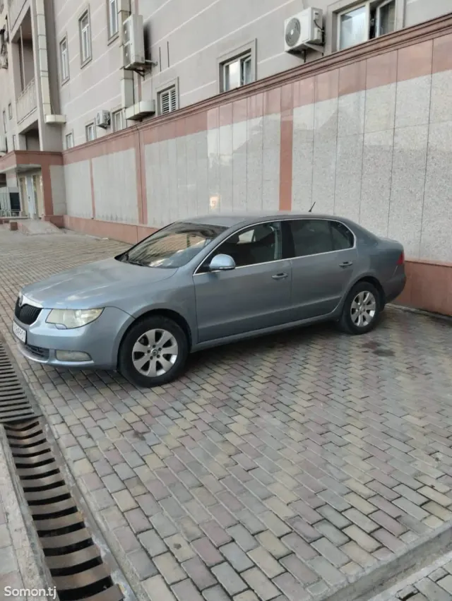 Skoda Superb 2010 · 1.8 AT