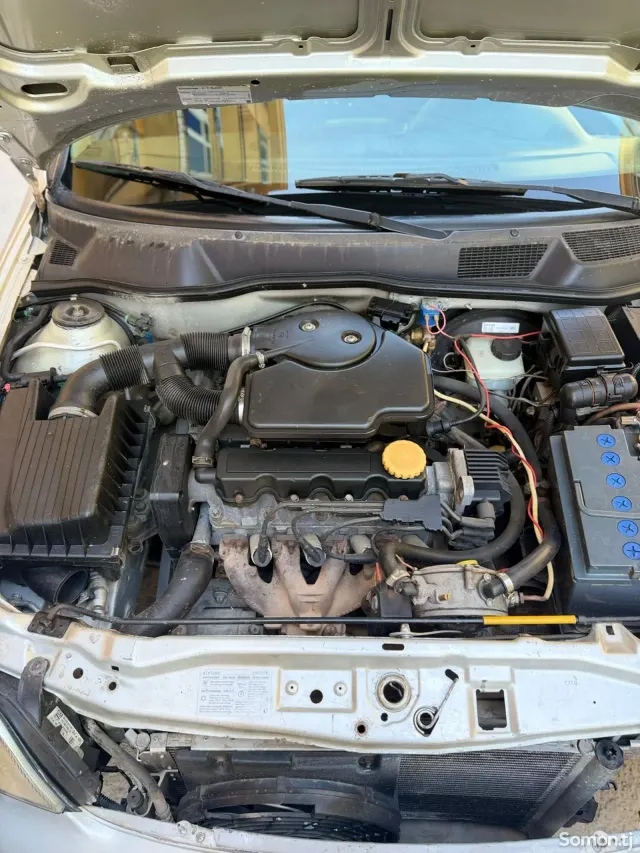 Opel Astra G 1999 · 1.6 MT