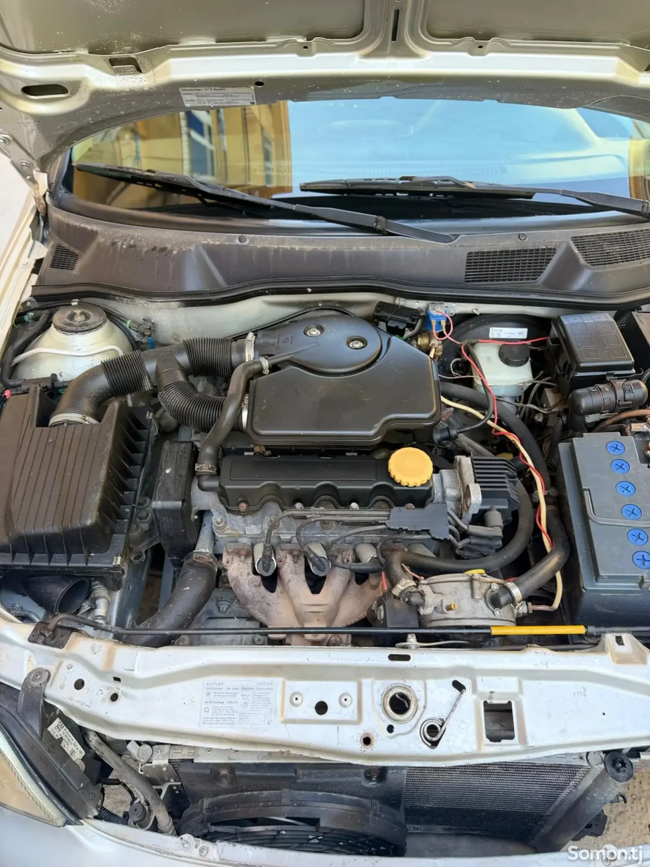 Opel Astra G 1999 · 1.6 MT