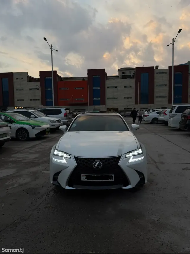 Lexus GS series 2018 · 2.5 AT