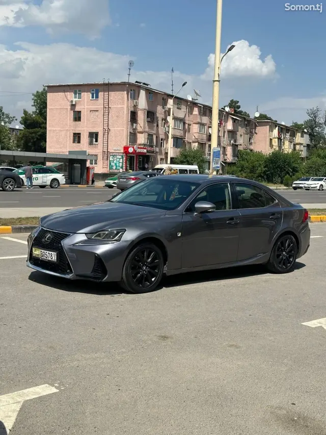 Lexus IS series 2015 · 2.5 AT