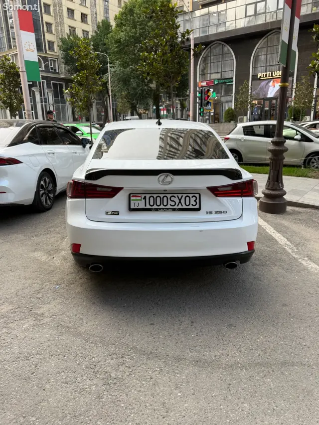 Lexus IS series 2014 · 2.5 AT