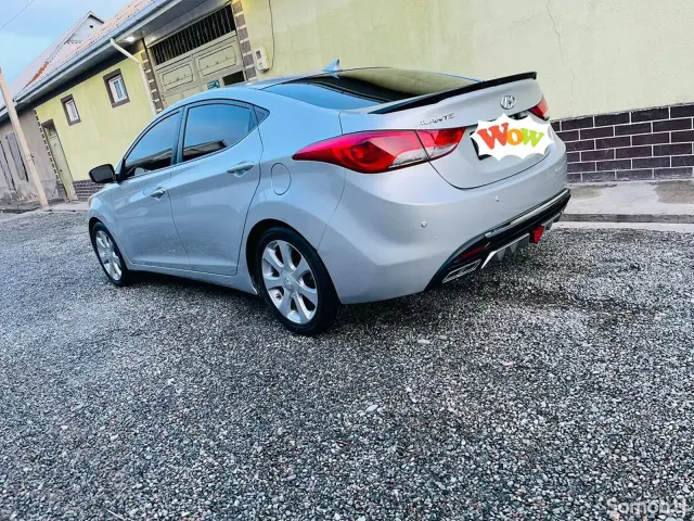 Hyundai Avante 2011 · 1.8 AT