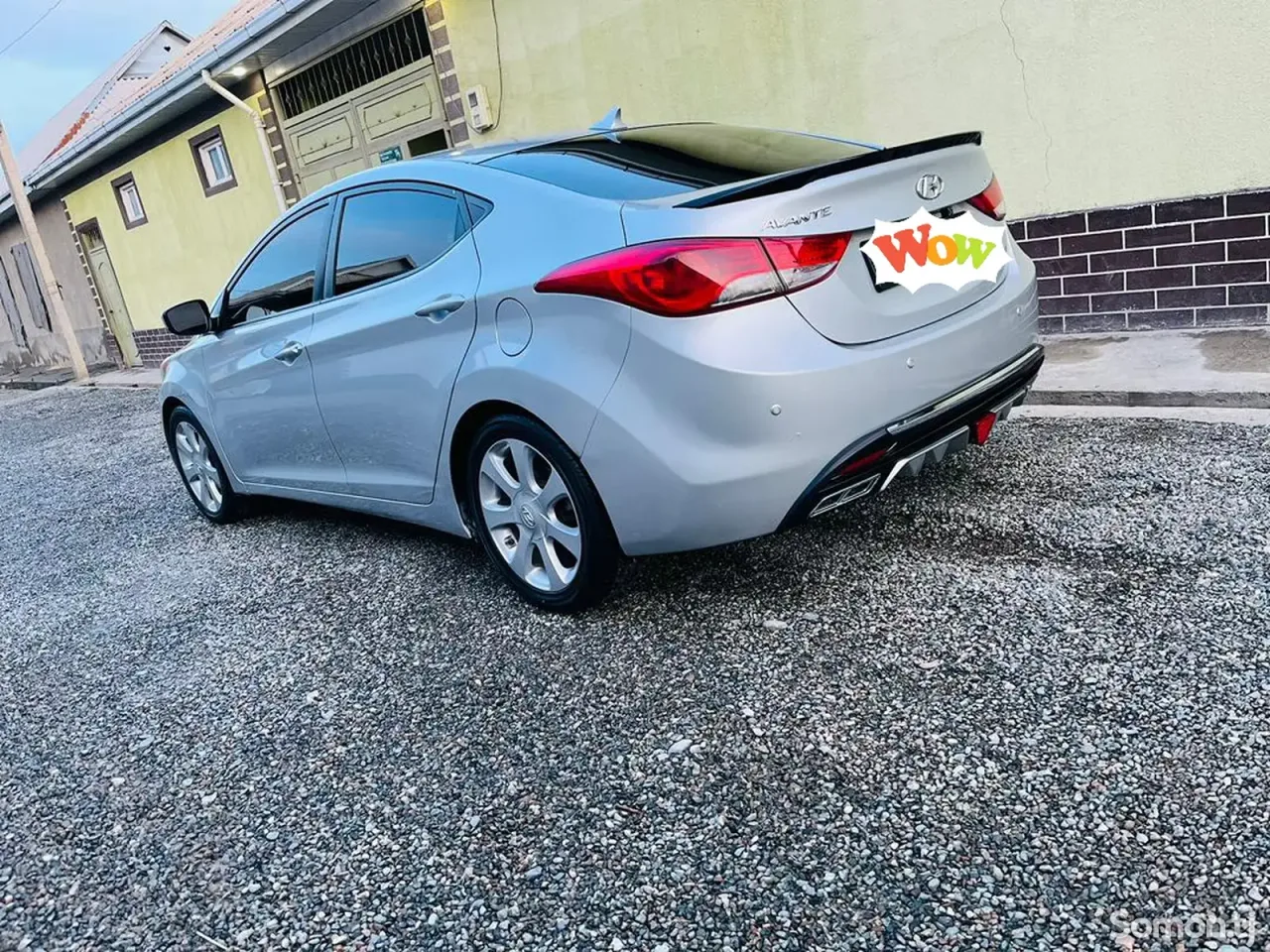 Hyundai Avante 2011 · 1.8 AT