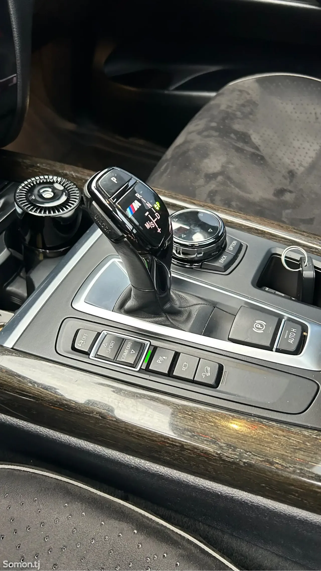 BMW X5 M 2017 · 4.4 AT
