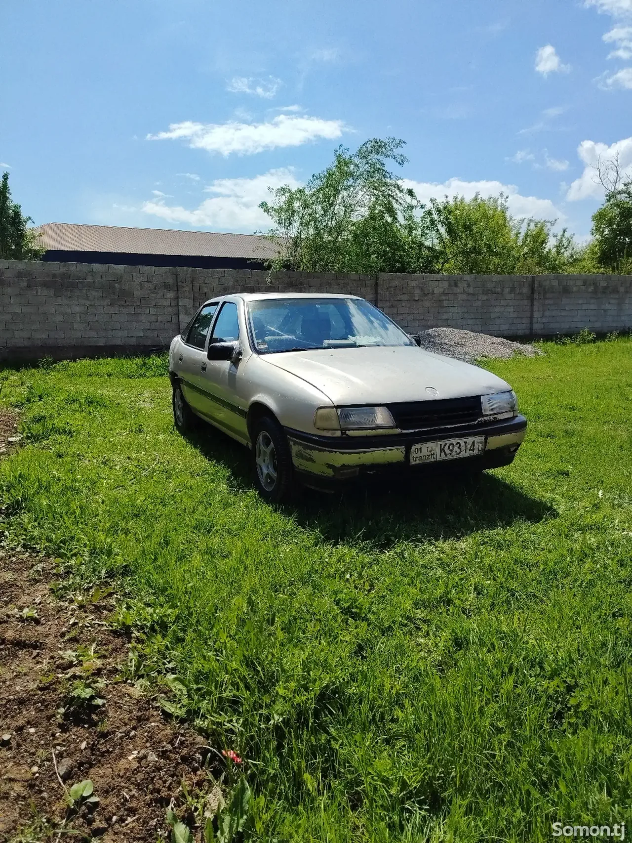 Opel Vectra A 1991 · 1.8 MT