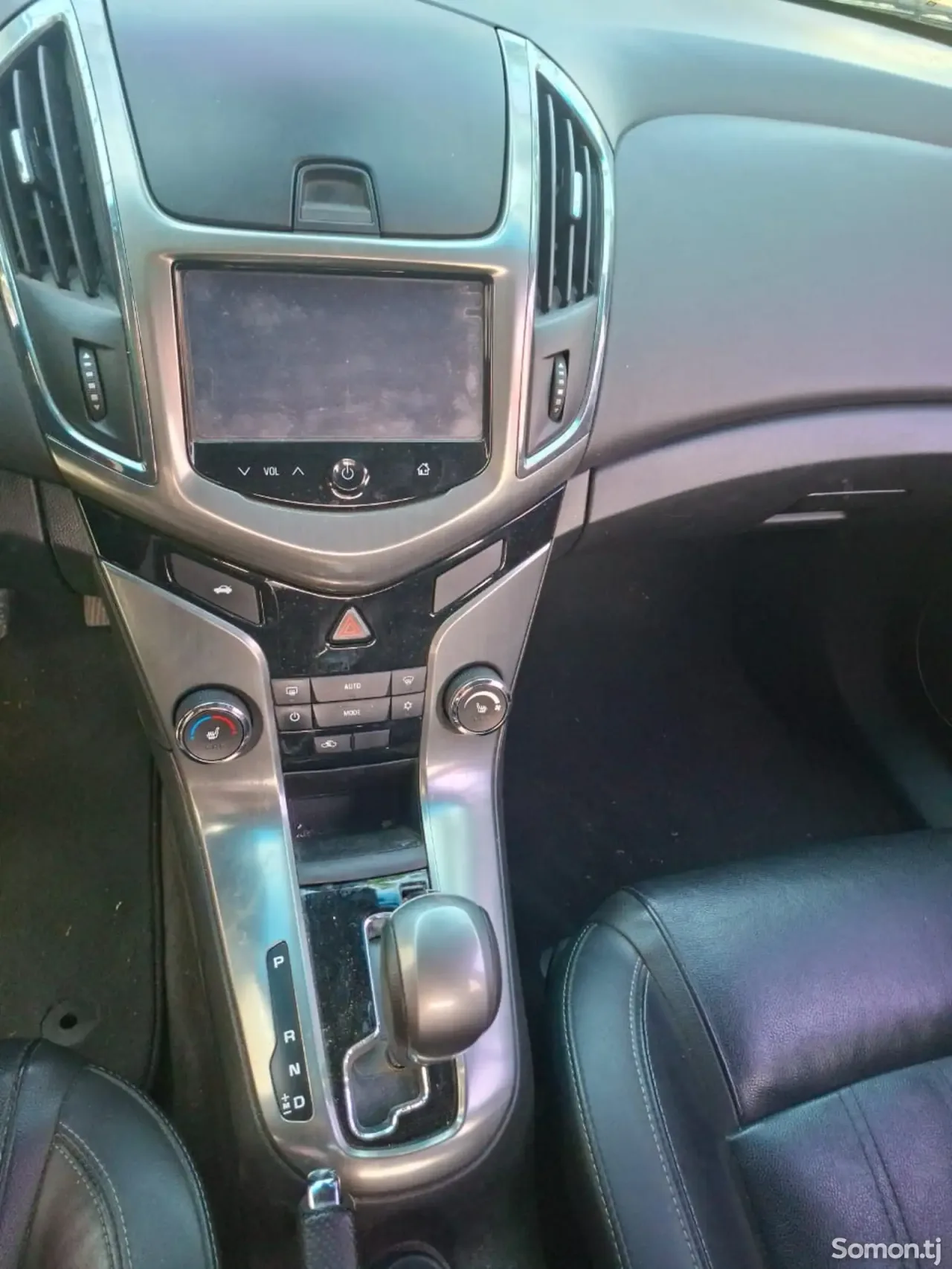 Chevrolet Cruze 2015 · 1.7 AT