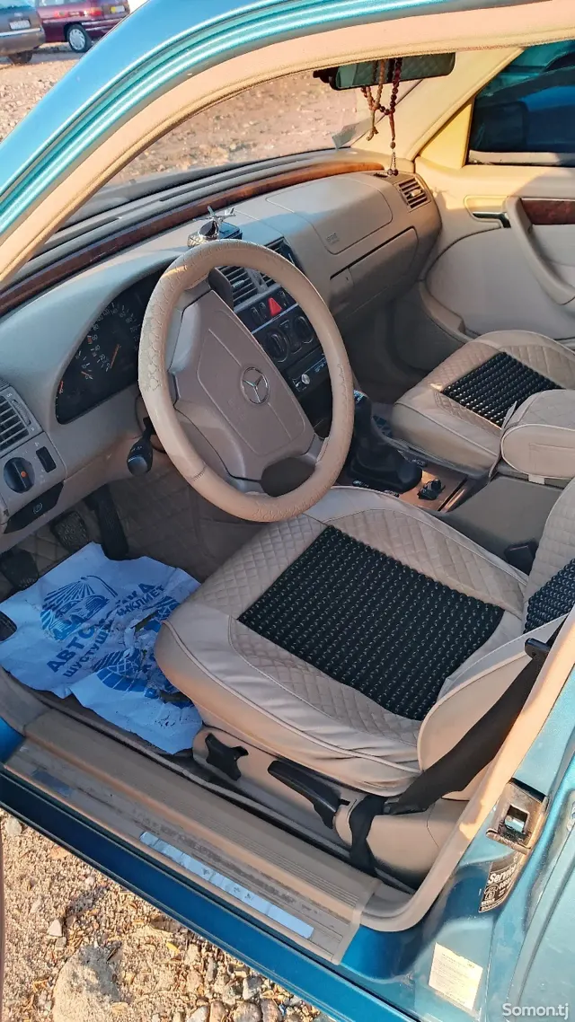 Mercedes-Benz C class 1999 · 2.2 MT