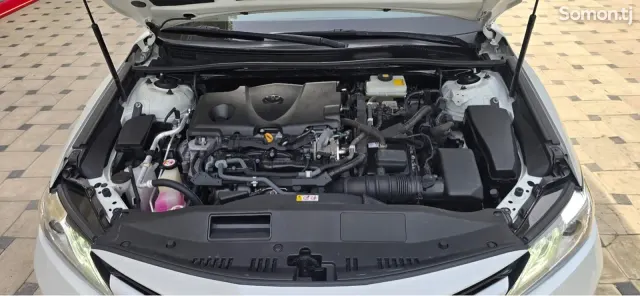 Toyota Camry 2018 · 2.5 AT