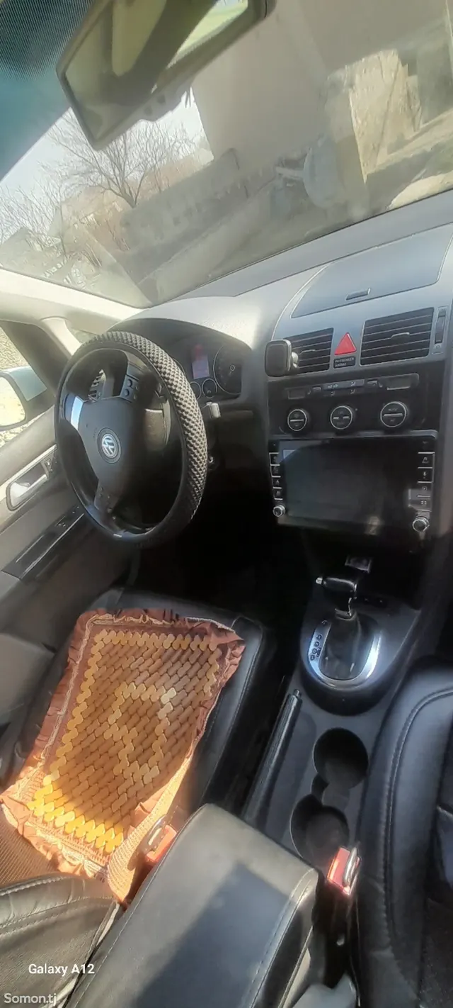 Volkswagen Touran 2009 · 1.4 AT