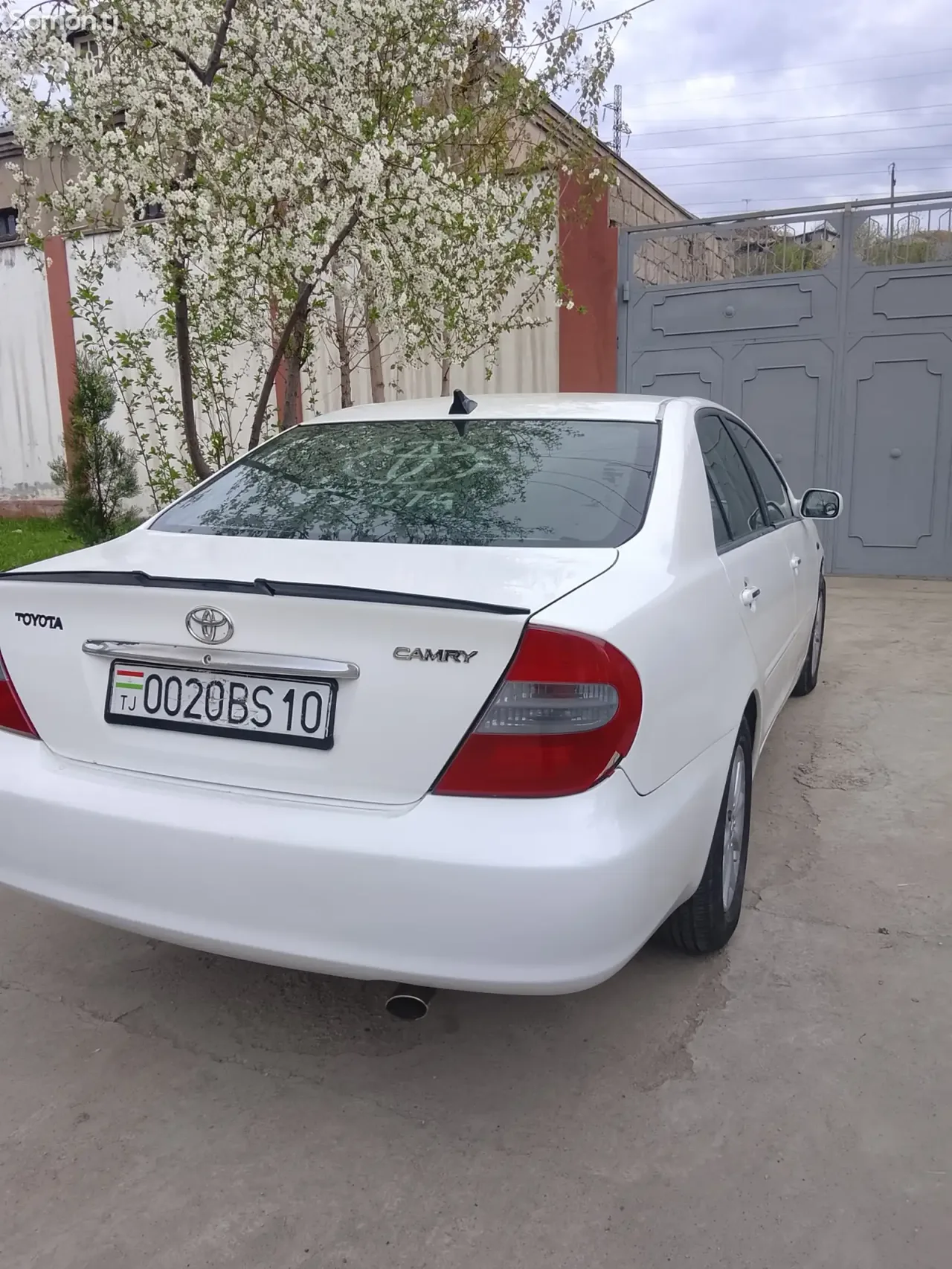 Toyota Camry 2004 · 2.4 AT