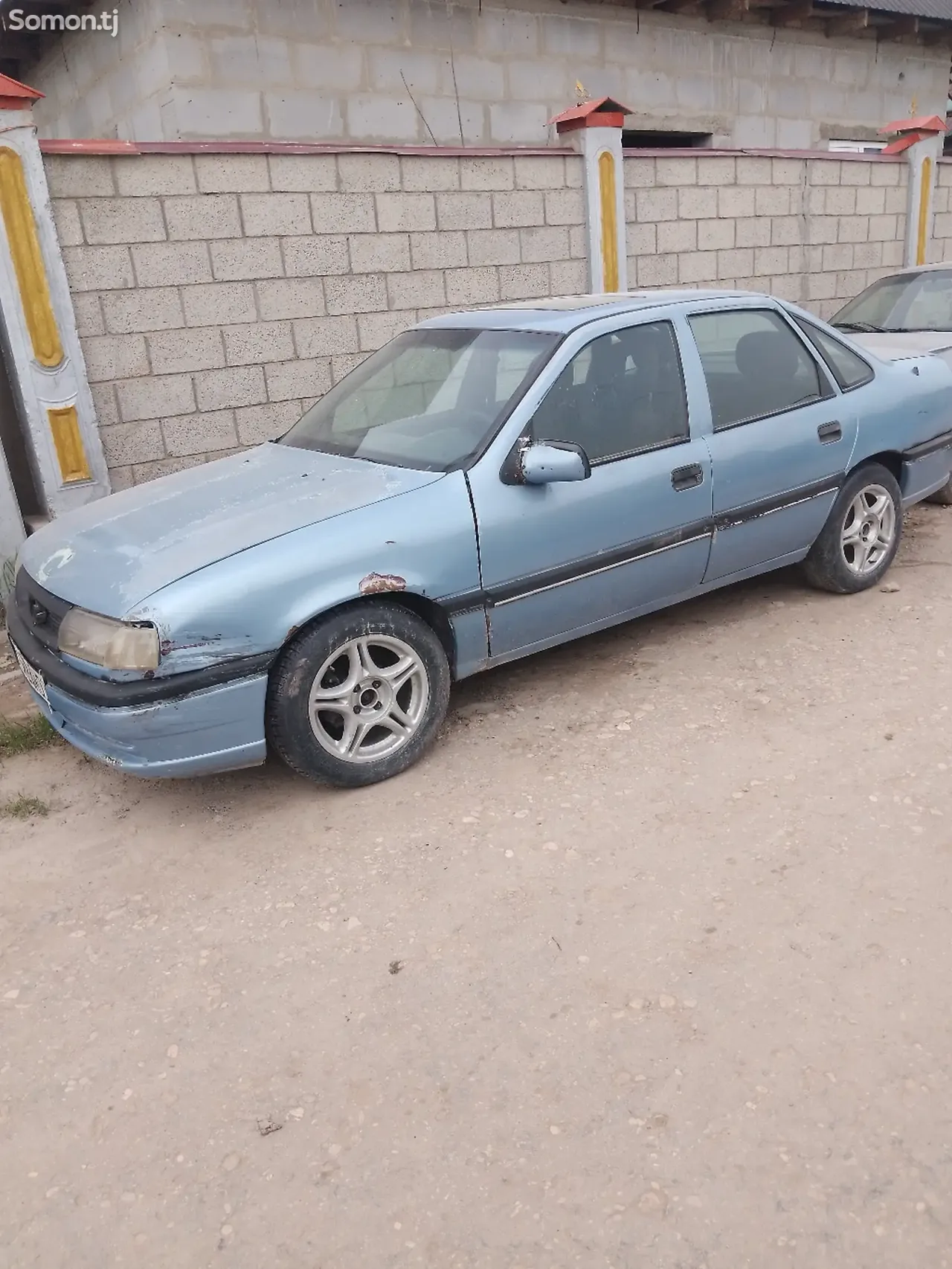 Opel Vectra A 1994 · 1.6 MT