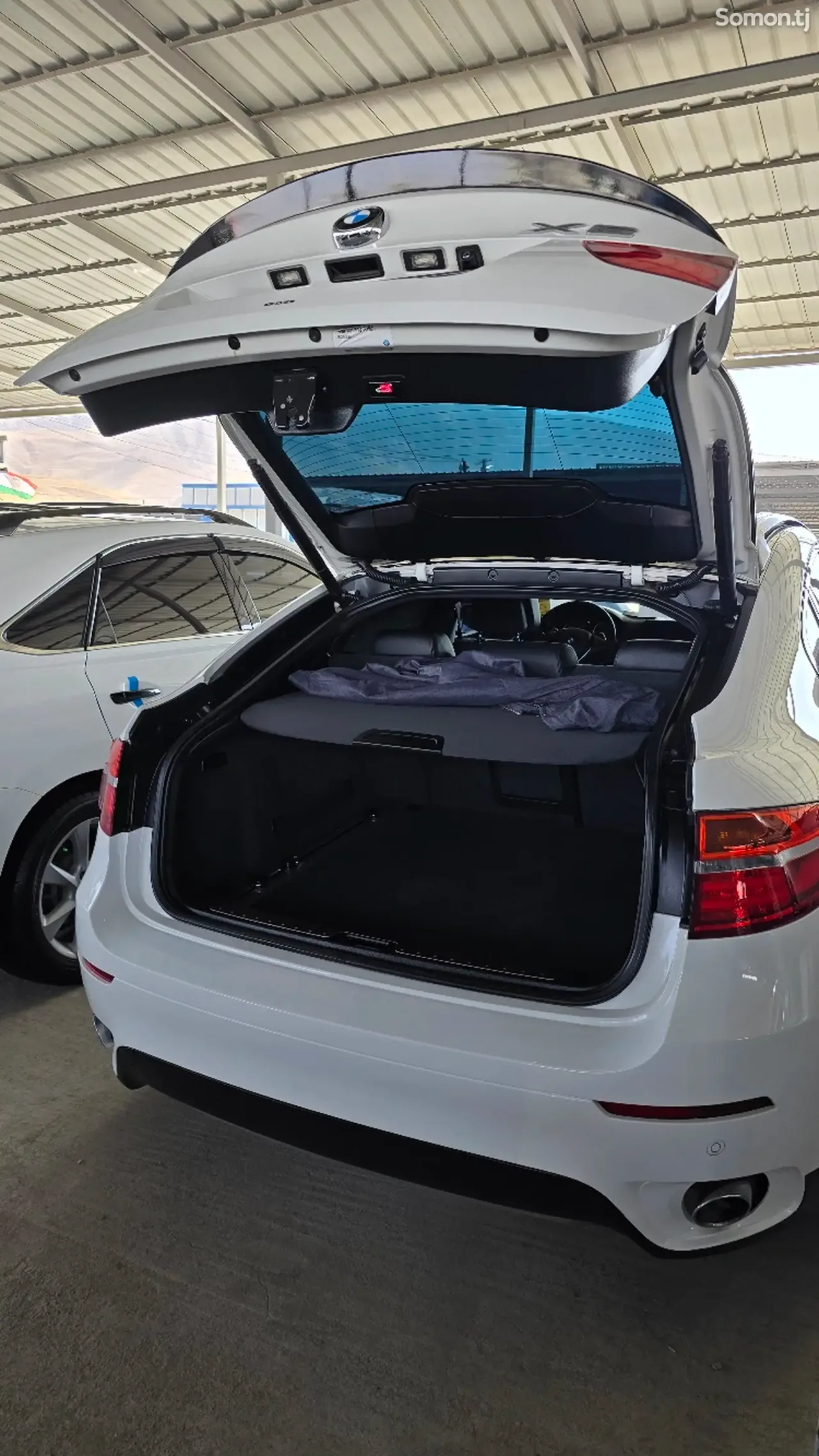 BMW X6 M 2014 · 4.0 AT