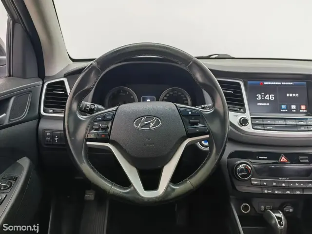 Hyundai Tucson 2015 · 1.6 AT
