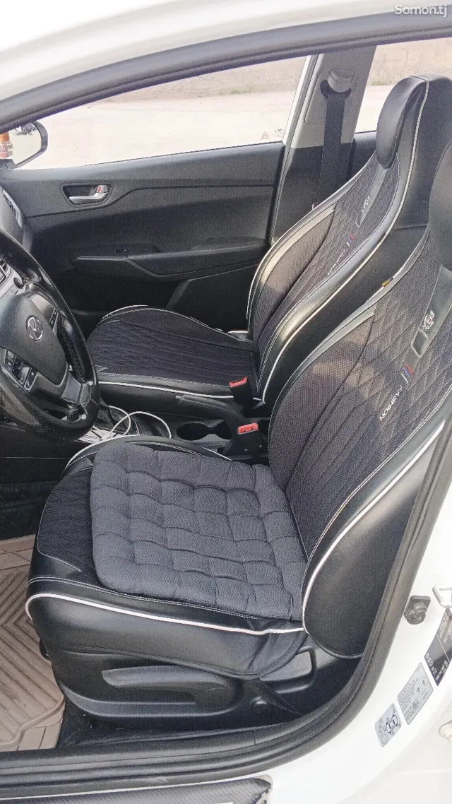 Hyundai Accent 2021 · 1.6 AT