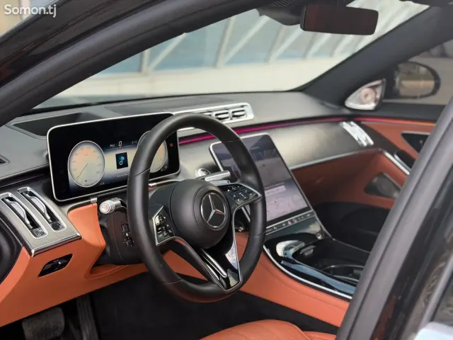 Mercedes-Benz S class 2022 · 4.0 AT
