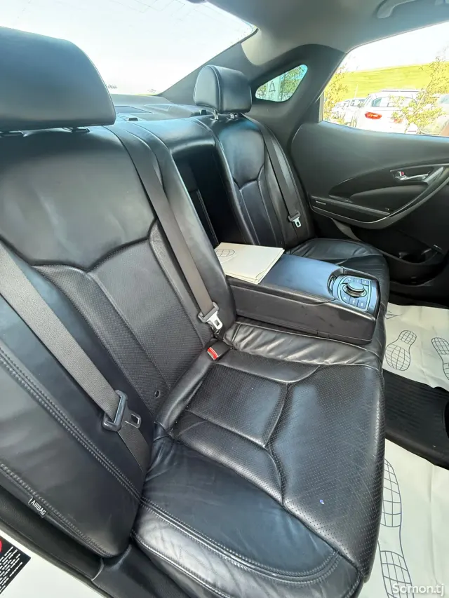 Hyundai Grandeur 2012 · 2.4 AT